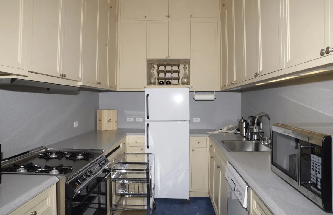 Refrigerator Leak Damage Restoration in Mercer Island, WA